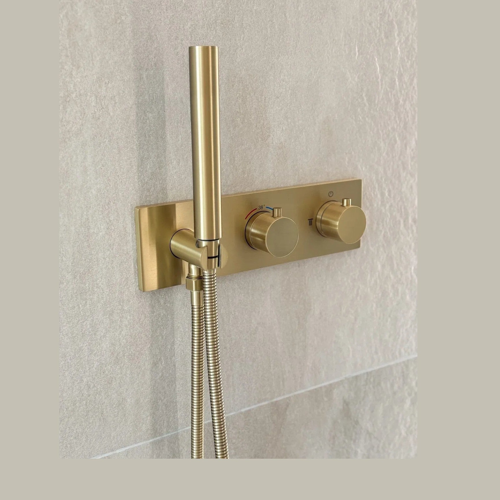 Colonne de douche encastrée or brossé