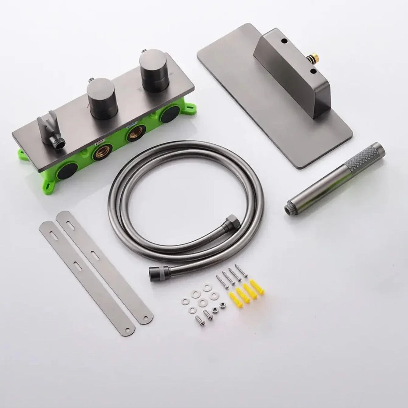 Mitigeur de bain gris brossé