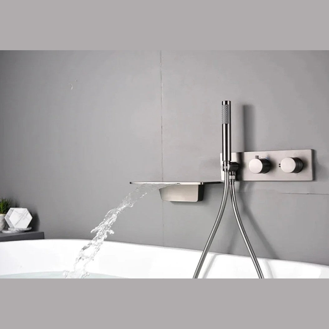 Mitigeur de bain gris brossé