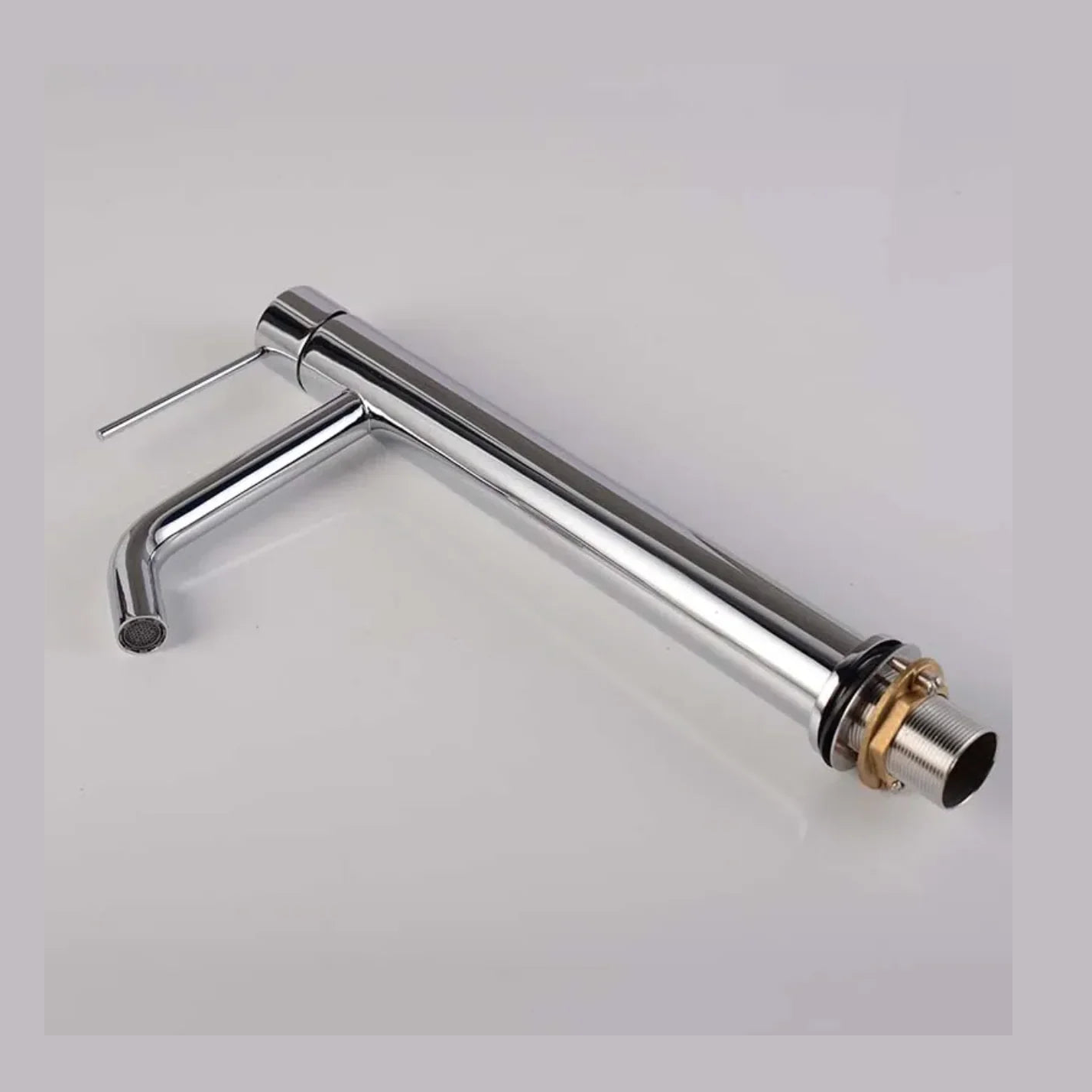 Mitigeur de salle de bain chromé