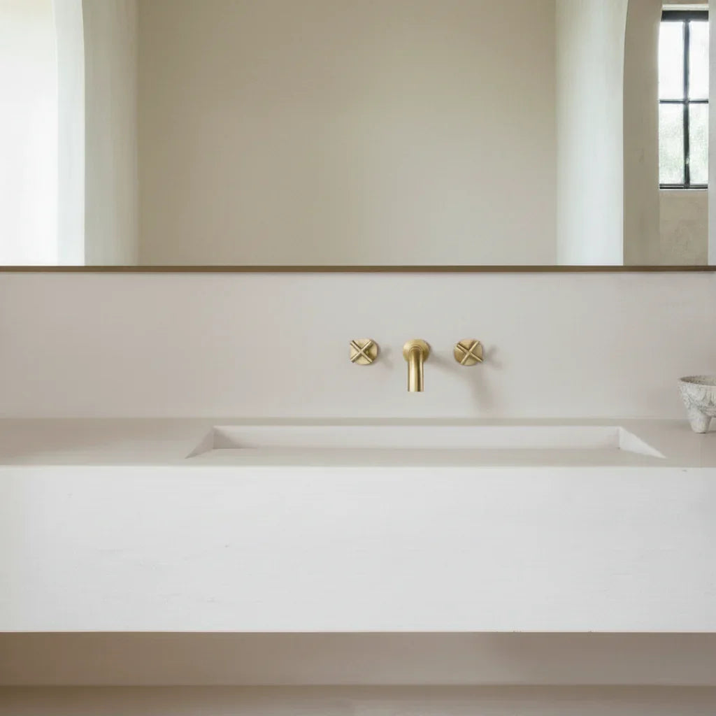 Robinet de lavabo encastré or brossé