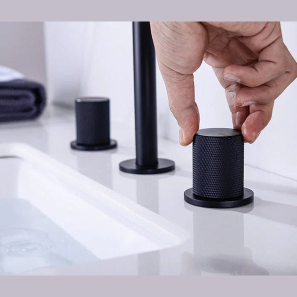 Robinet de salle de bain noir mat