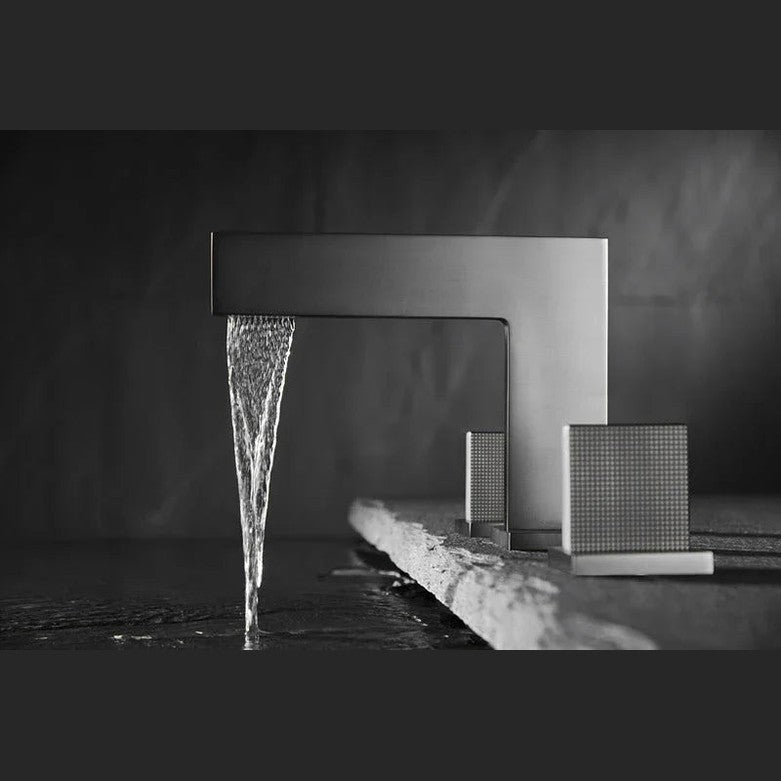 Robinet de salle de bain gris brossé