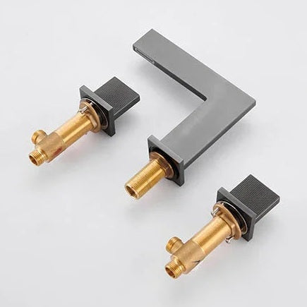 Robinet de salle de bain gris brossé