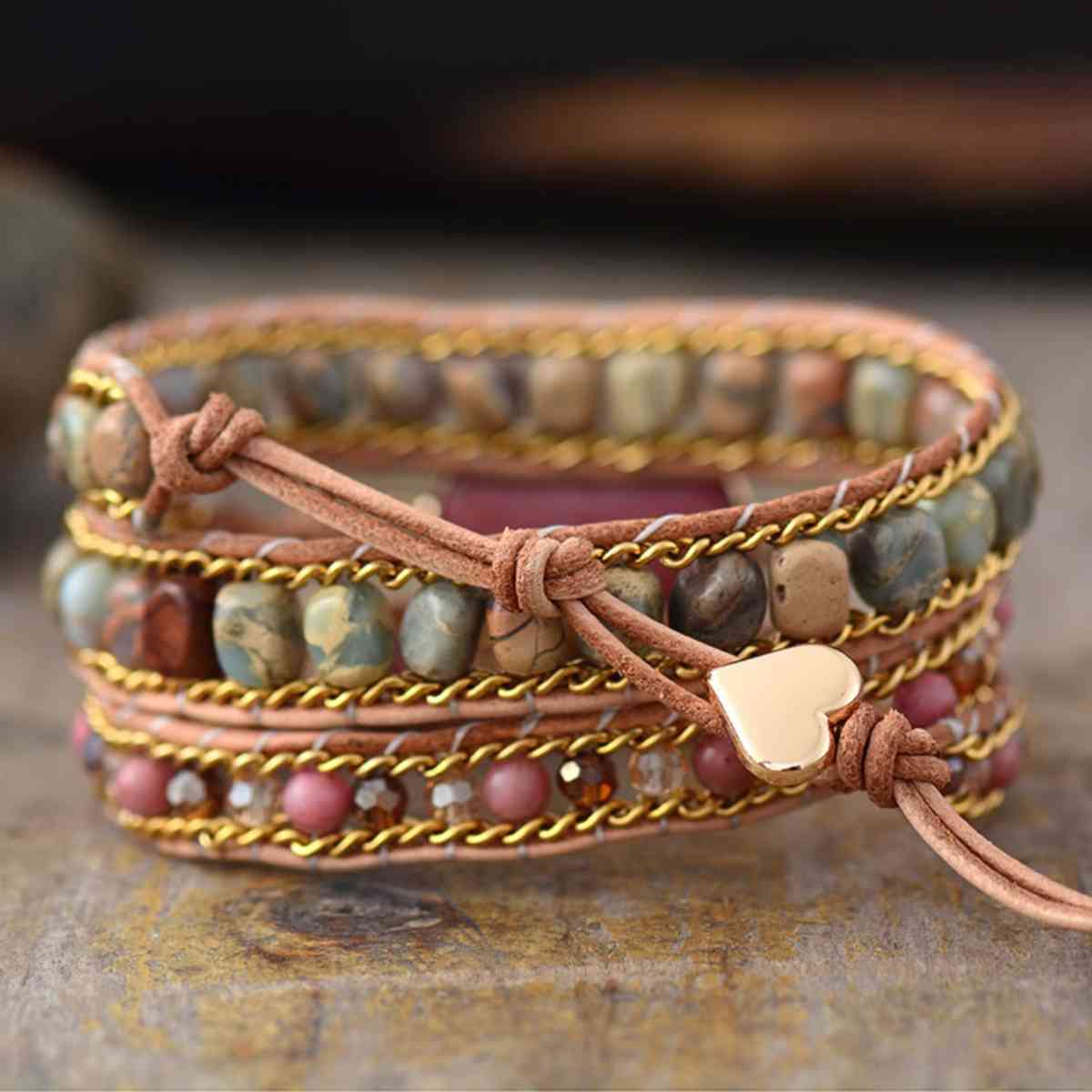 Armband mit Herzperlen aus Naturstein und Kristall