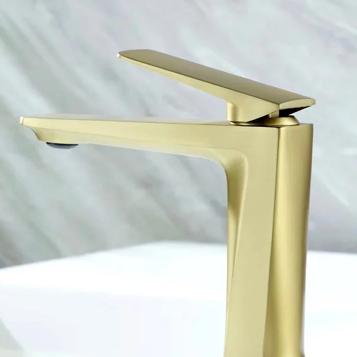 Mitigeur lavabo doré brossé design