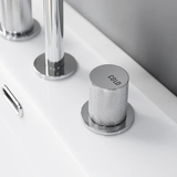 Robinet de salle de bain chromé