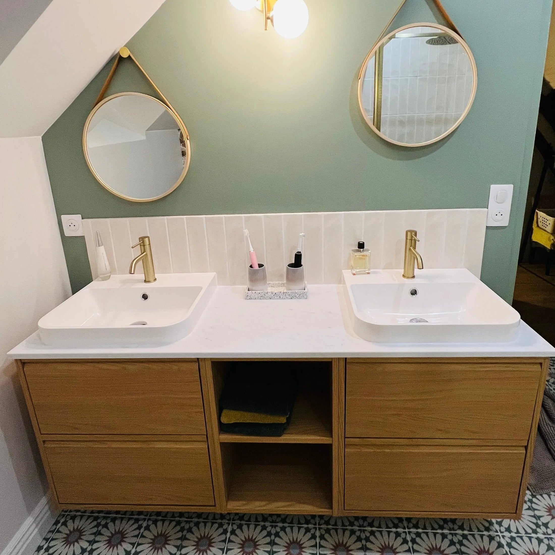 Mitigeur de salle de bain or brossé