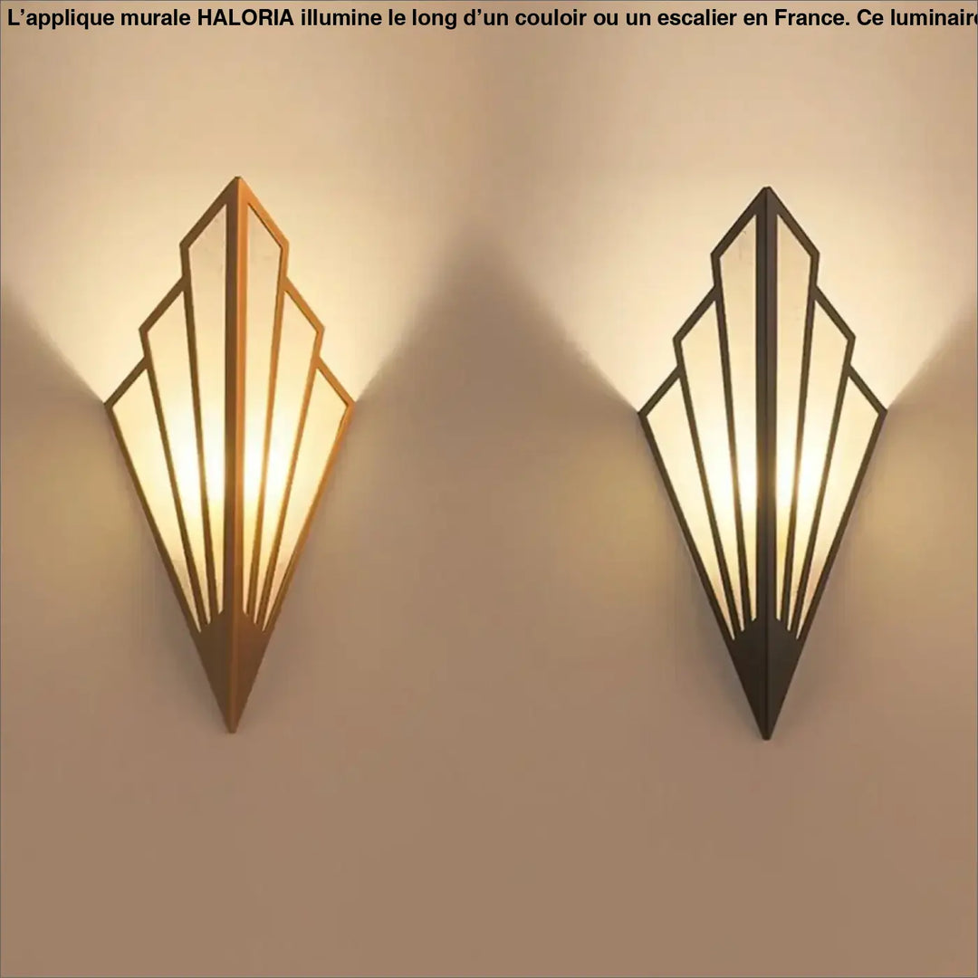 Applique couloir art deco en métal noir et doré avec design géométrique en éventail pour long d’un couloir