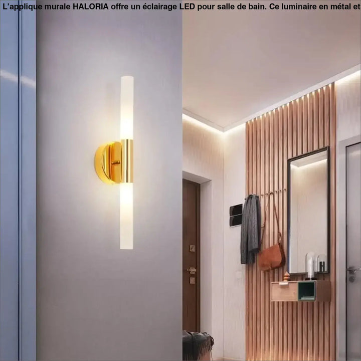 Applique murale salle de bain haloria en métal doré avec diffuseur cylindrique en verre dépoli élégant