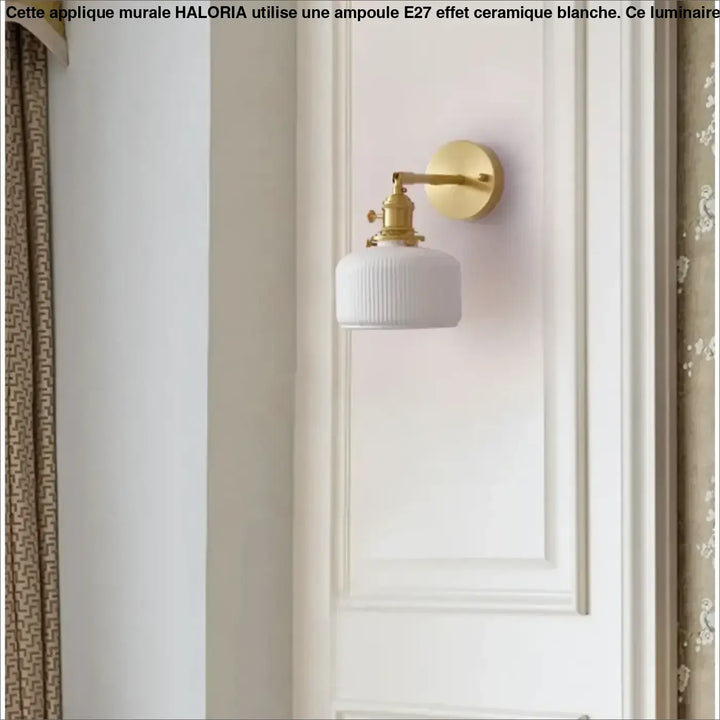 Applique murale à ampoule E27 et à l'effet céramique blanche

