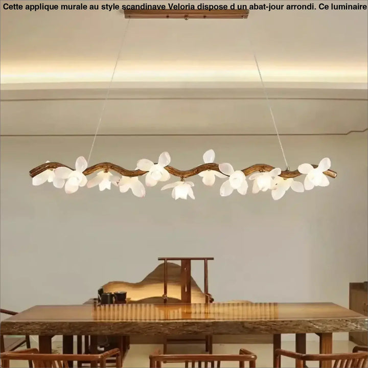 Suspension luminaire jemah avec design en branche de bois naturel et lampes suspendues florales blanches pour mètres carrés élégants