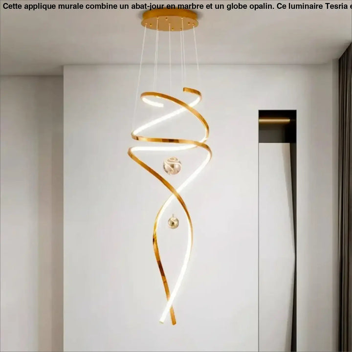 Suspension Spirale LED Dorée Design Pour Plafond Haut