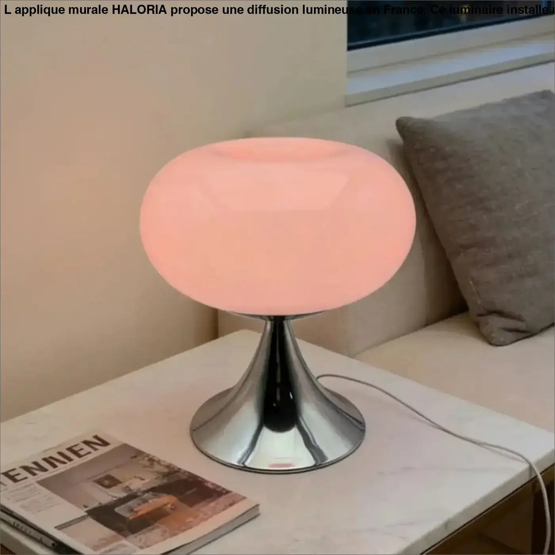 Lampe de table puffel avec globe en verre dépoli rose et base en chrome poli, idéale pour salon ou bureau moderne