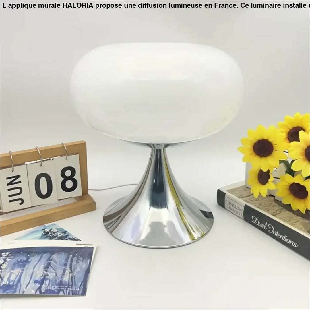 Lampe de table puffel avec abat-jour en verre dépoli blanc et base chrome élégante, adaptée pour salon ou bureau