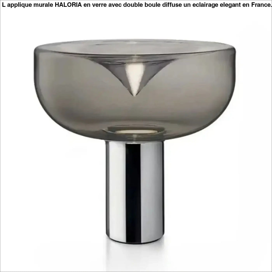 Lampe de table gloss en verre fumé gris translucide avec base chrome et découpe triangulaire pour décoration intérieure design sculptural