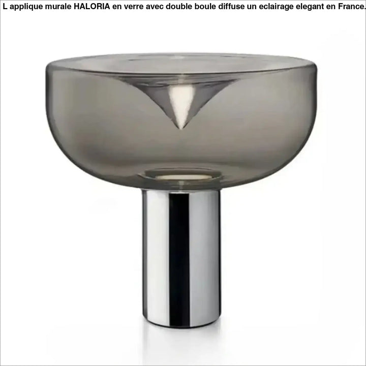 Lampe de table gloss en verre fumé gris translucide avec base chrome et découpe triangulaire pour décoration intérieure design sculptural