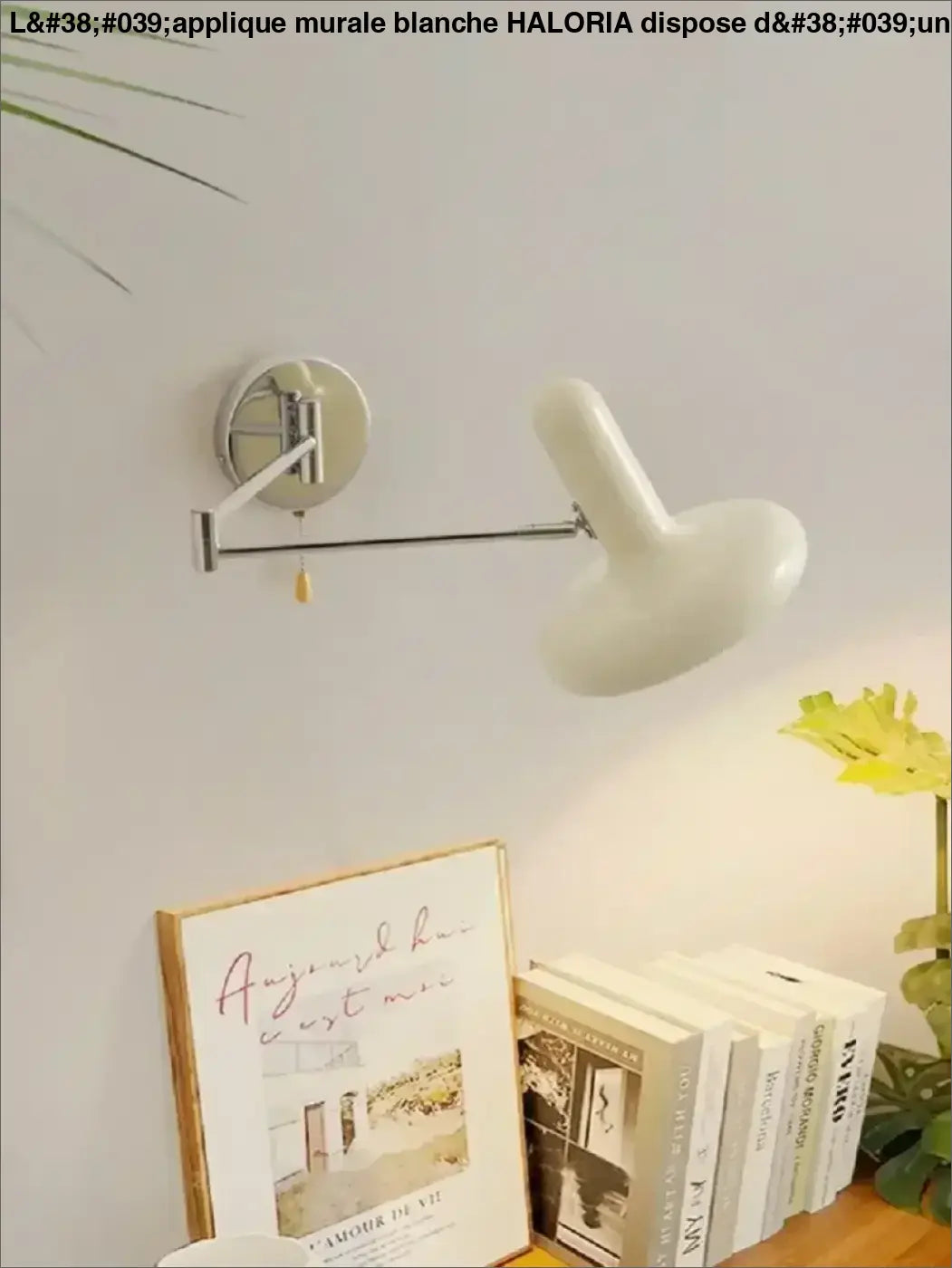 Applique Murale Blanche Avec Bras Articulé De Couleur Argent