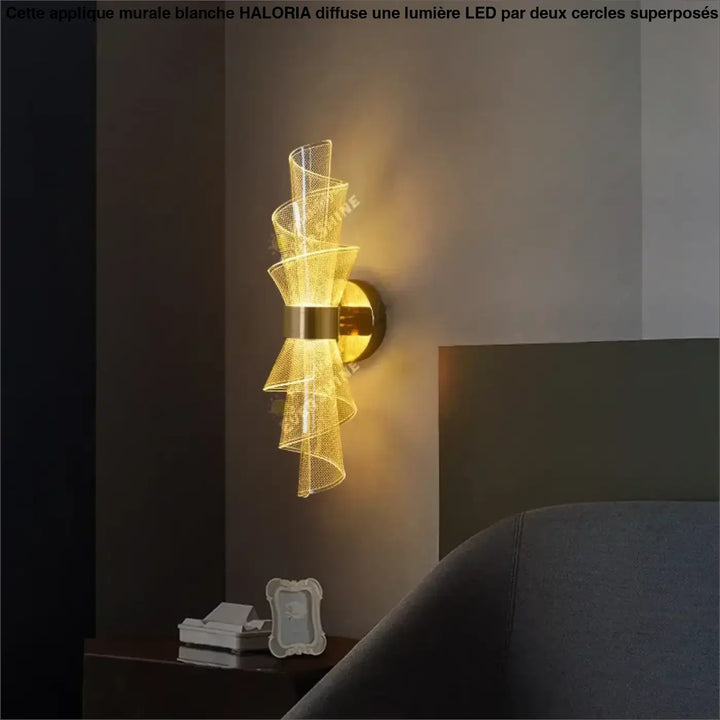 Applique Murale LED Dorée Au Design Original Pour Chambre