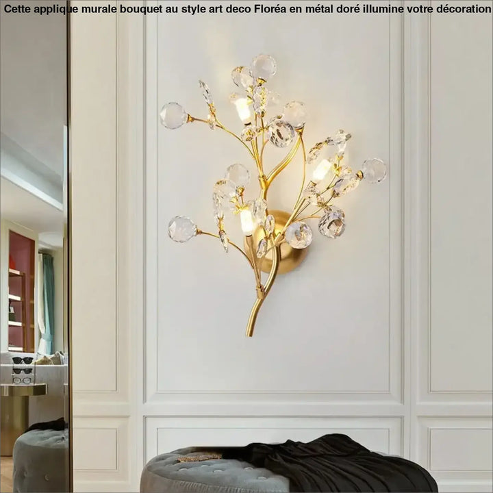 Applique Murale Bouquet De Fleur Doré Au Style Art Déco Élégant