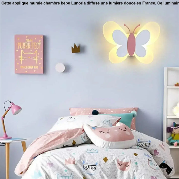 Applique murale chambre bébé lunoria en forme de papillon avec lumière douce jaune et ailes roses éclairantes