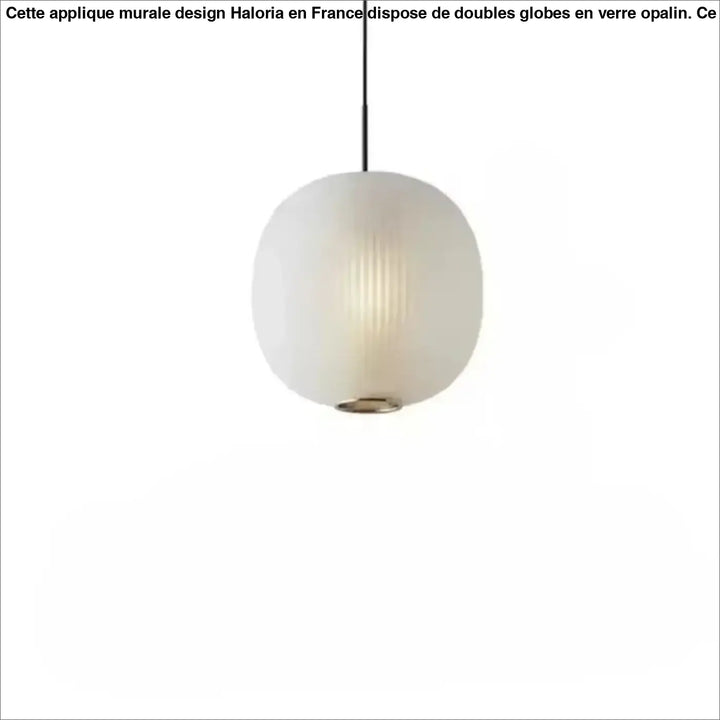 Suspension luminaire ovia avec verre nervuré blanc givré et cordon noir pour une suspension luminaire chic minimaliste