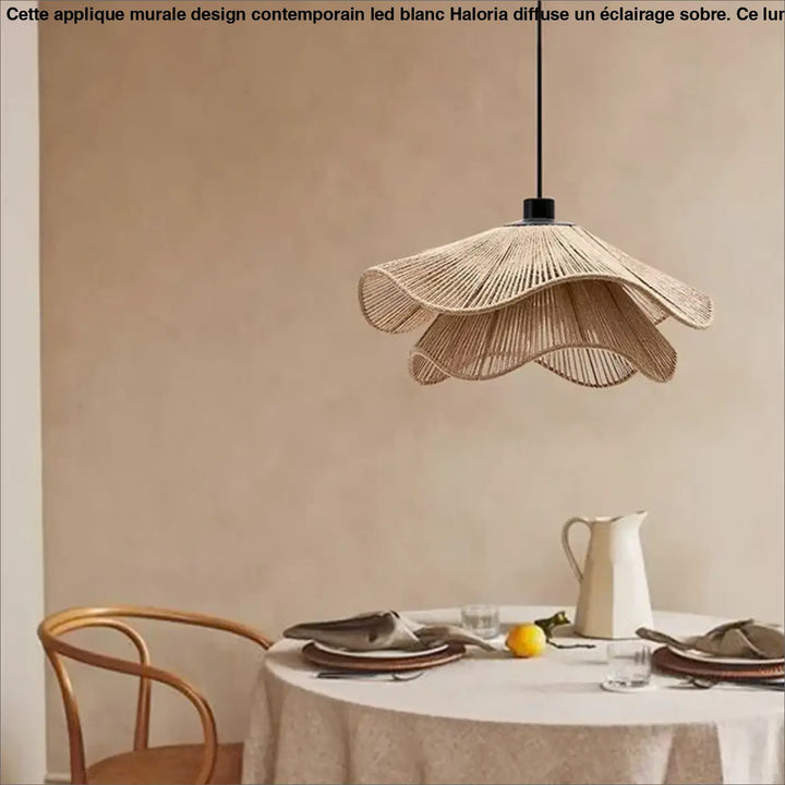Beige applique murale design contemporain en rattan tissé avec suspension noire led blanc haloria
