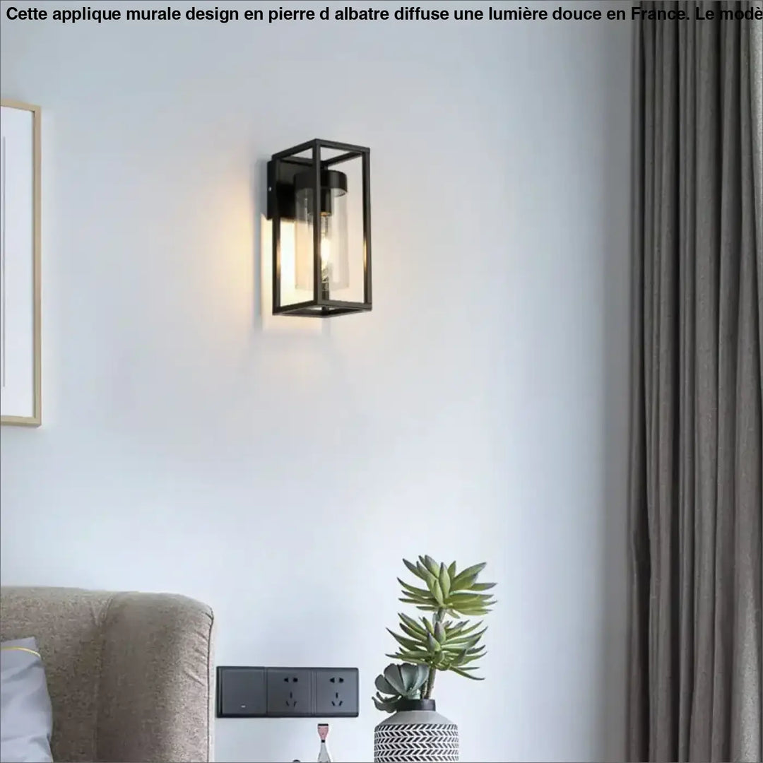 Applique murale orion noir en metal avec panneaux en verre clair et ampoule apparente style industriel chic