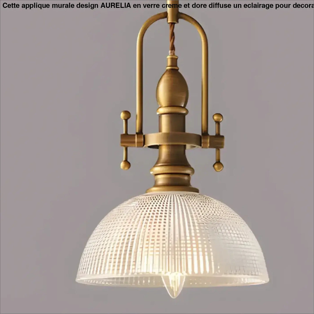 Suspension luminaire vintage en laiton doré et verre strié raffiné