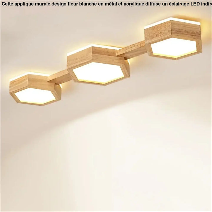 Applique murale design fleur moderne led floréa avec finition bois naturel et lumière chaude hexagonale