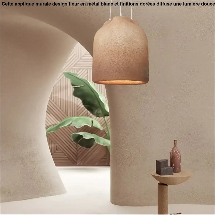 Suspension luminaire mineris en céramique texturée aux tons chauds avec un design sculptural pour décoration intérieure