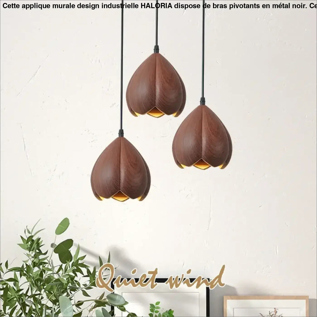 Applique murale design industrielle haloria avec trois suspensions en bois marron chaleureux à design en pétales