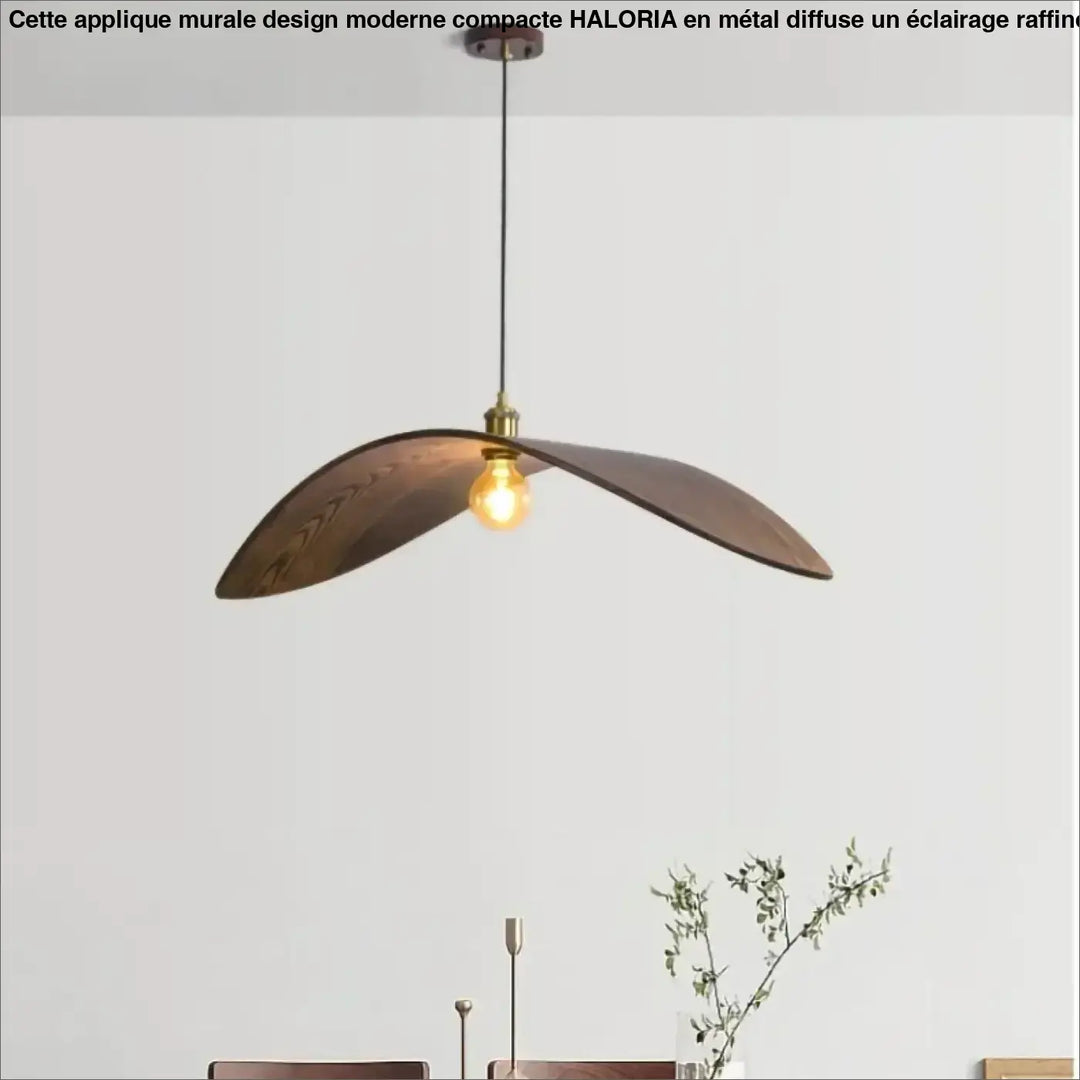 Suspension luminaire moderne en bois forme aile élégante