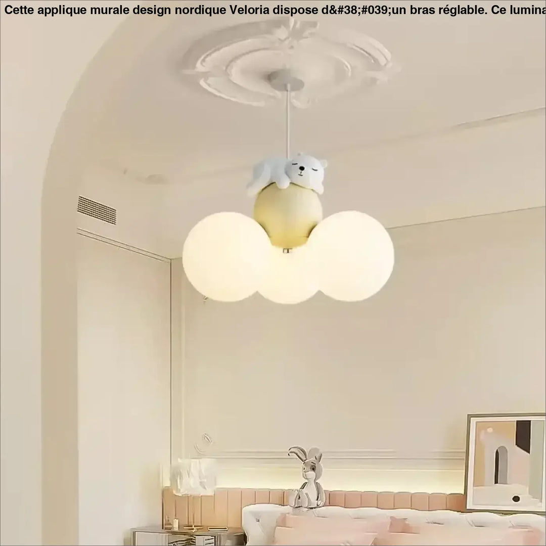 Applique murale design nordique veloria avec bras réglable, ours en peluche blanc sur suspension nuage en verre dépoli