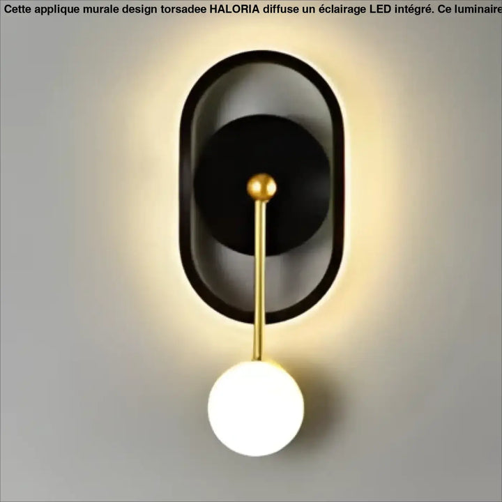 Applique murale haloria noire ovale avec tige centrale dorée et globe lumineux blanc pour un design murale élégant