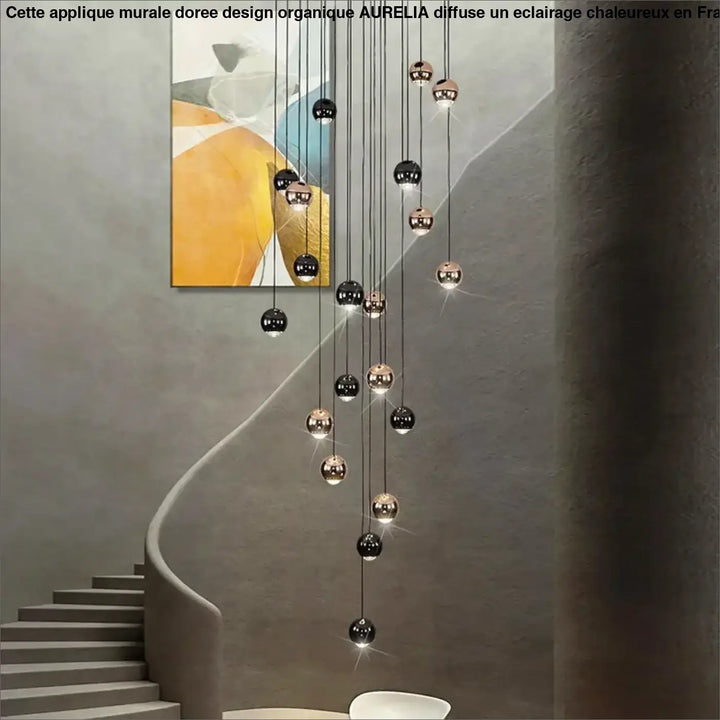Suspension Contemporaine Cascade Boules Noires Dorées