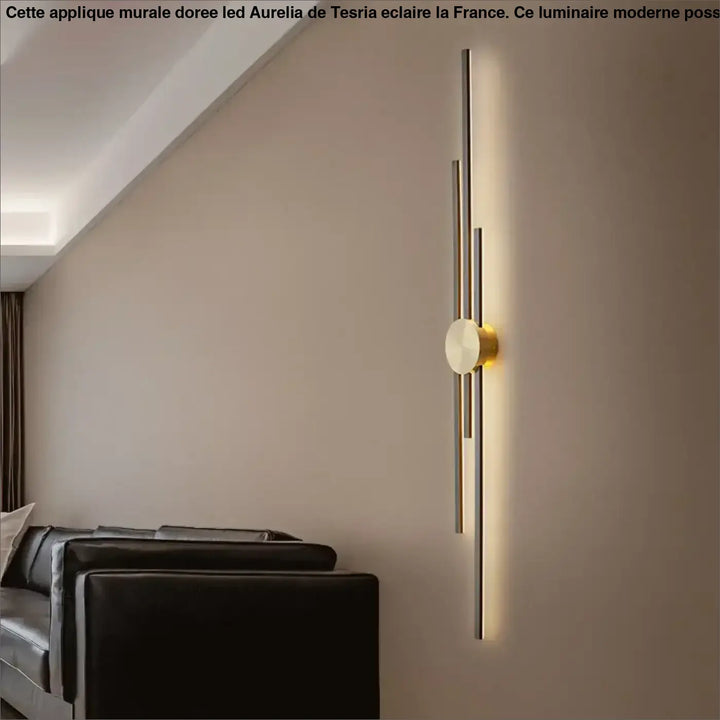 Applique Murale Dorée LED Au Style Moderne Et Épuré