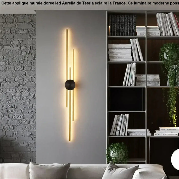 Applique Murale Dorée LED Au Style Moderne Et Épuré