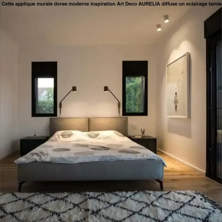 Applique murale doree moderne inspiration art deco avec lit gris contemporain et tables de nuit assorties aurelia