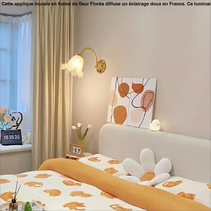 Applique Murale En Forme De Fleur Blanche