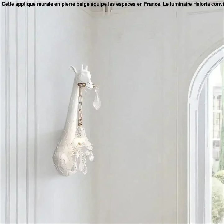 Applique Murale Animal Avec Une Tête De Girafe Blanche Élégante