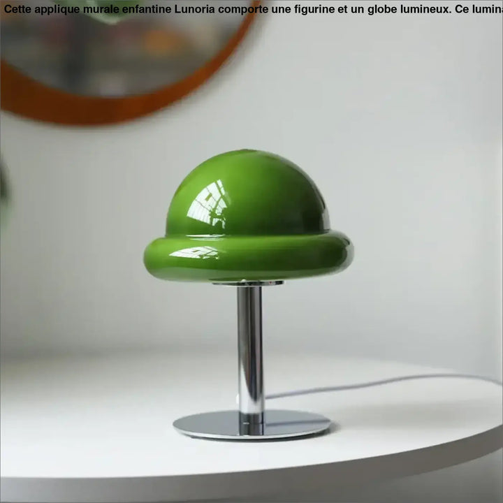 Lampe de table bombo en acrylique vert brillant en forme de champignon avec tige et base en chrome sont-elles incluses piles sont-elles