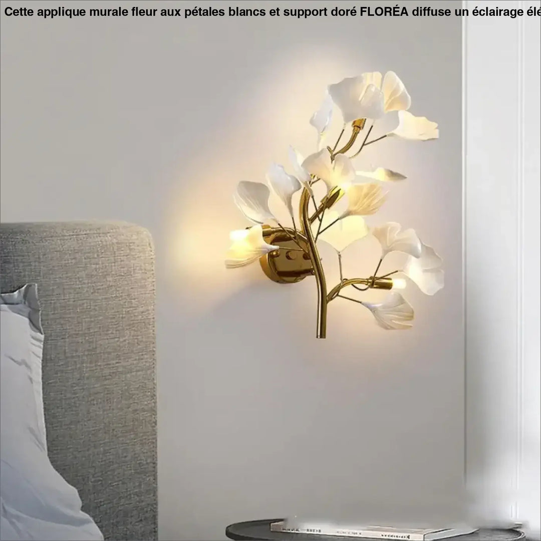 Applique Murale Fleur À Pétale Blanche Et Support Doré