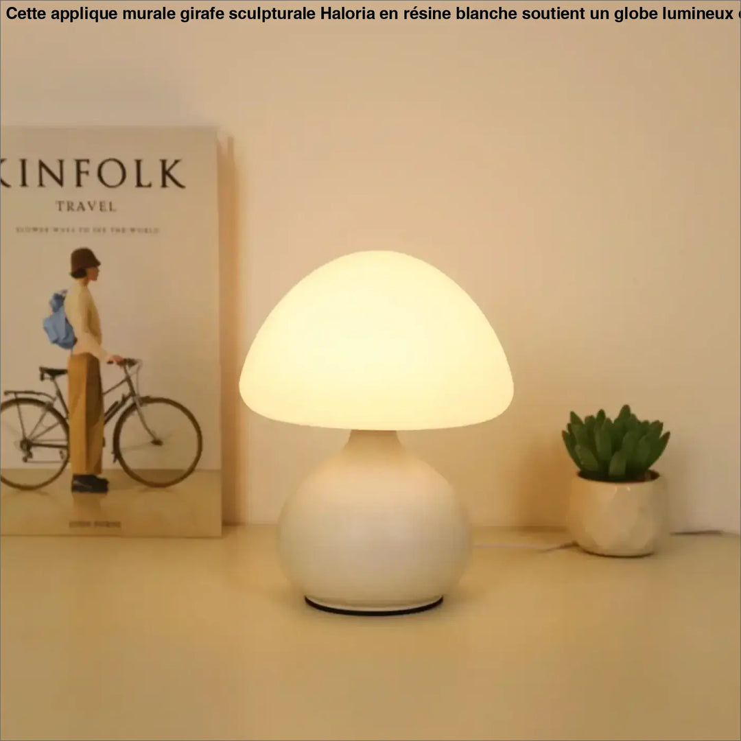 Lampe de table nivys en design champignon blanc doux avec dôme arrondi et base bulbée en matériau lisse