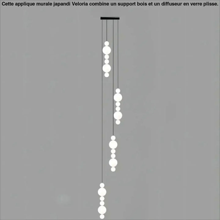 Suspension luminaire oxyo avec boules opalines blanches modernes et fixation plafond noire minimaliste chute verticale