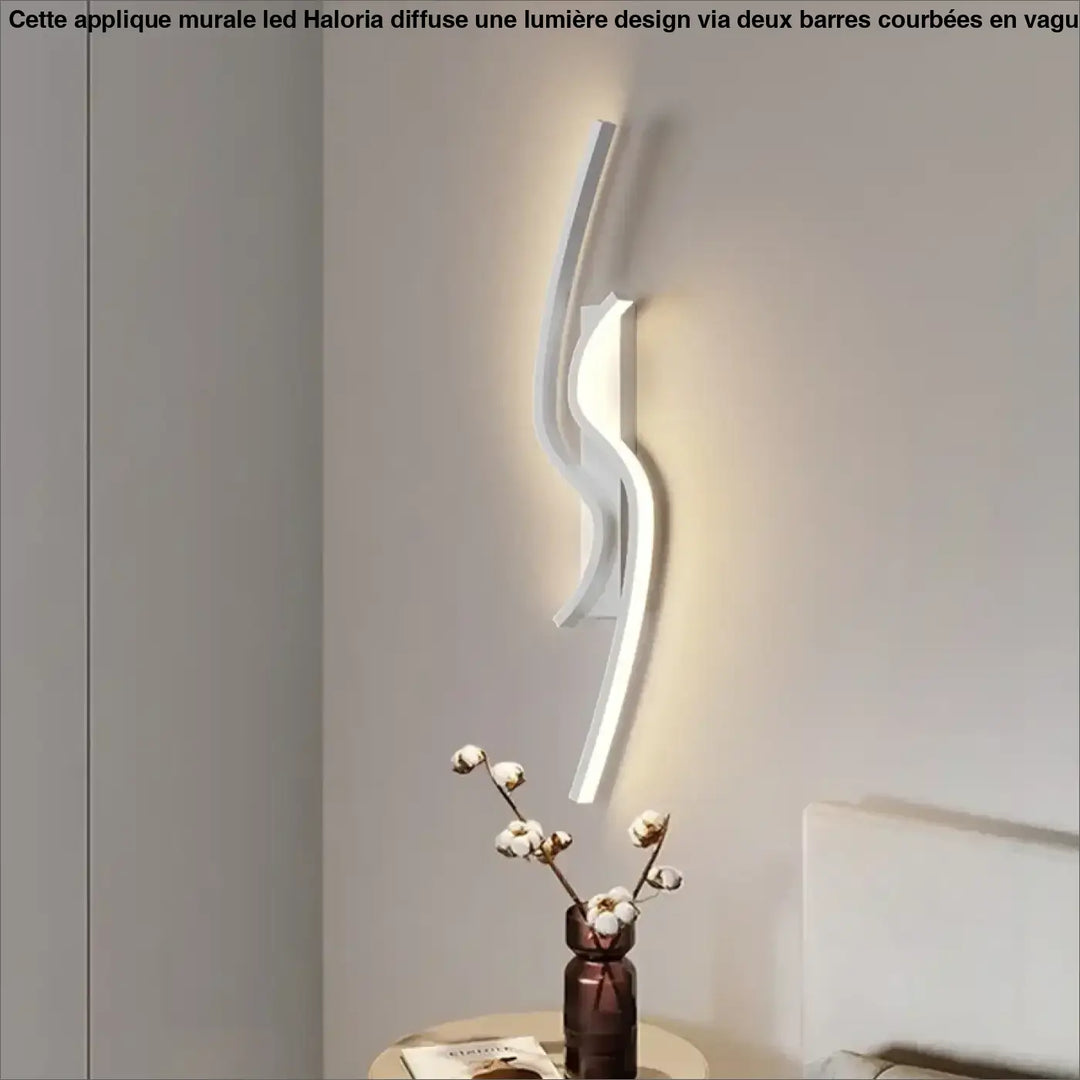 Applique murale LED avec deux barres courbées comme une vague

