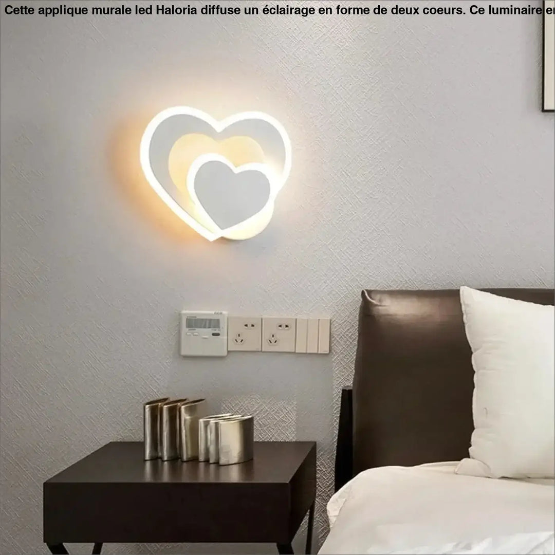 Applique murale LED en forme de deux coeurs


