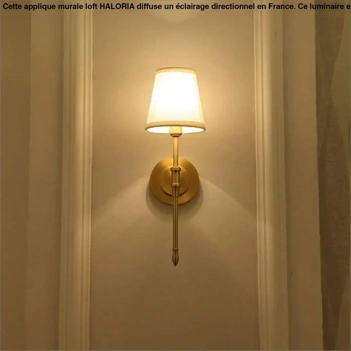 Applique murale loft haloria en laiton chaud avec abat-jour cylindrique en tissu écru pour un éclairage élégant