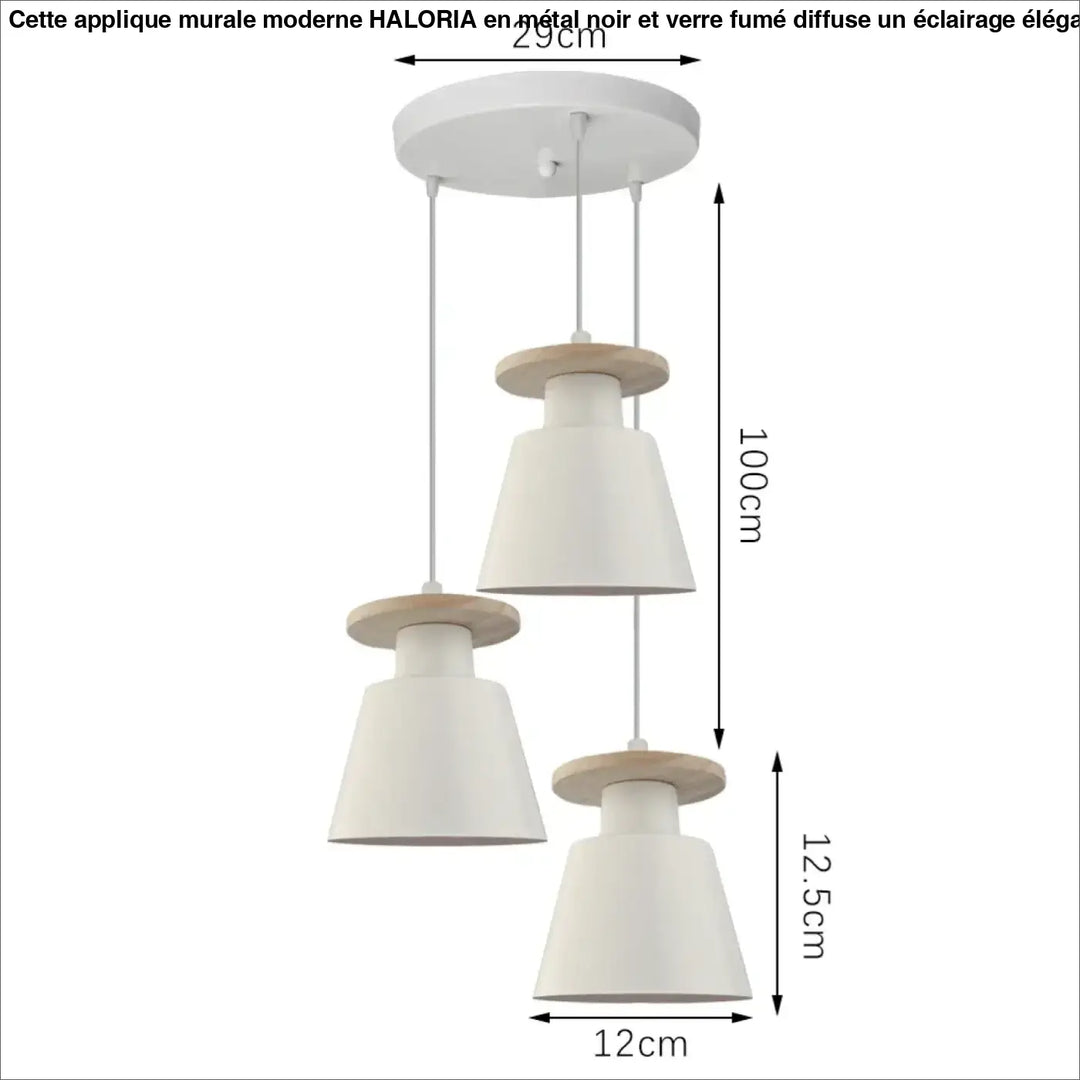 Applique murale moderne blanche avec trois abat-jours coniques et accents en bois pour éclairage intérieur