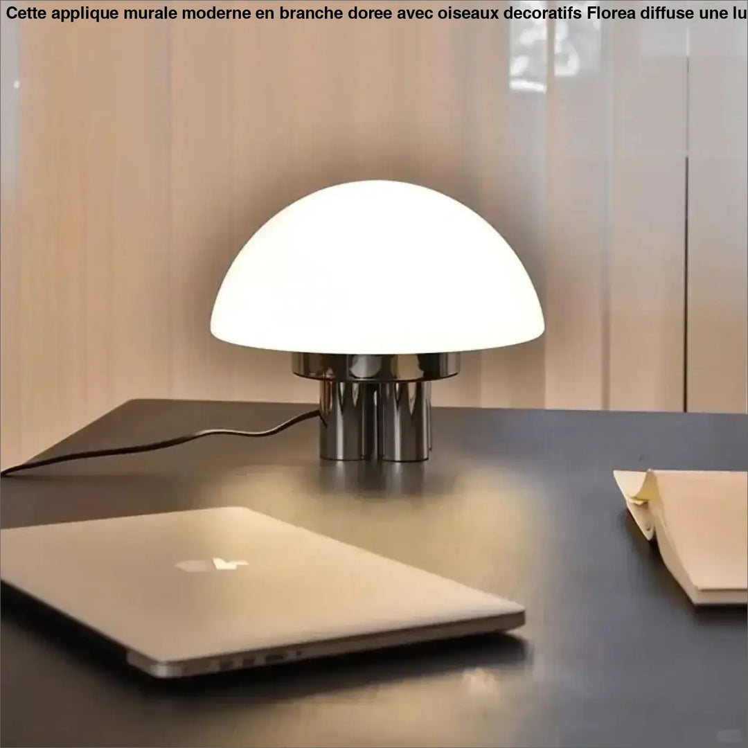Lampe de table cesar avec dome en verre opalin et pied chromé design moderne et élégant